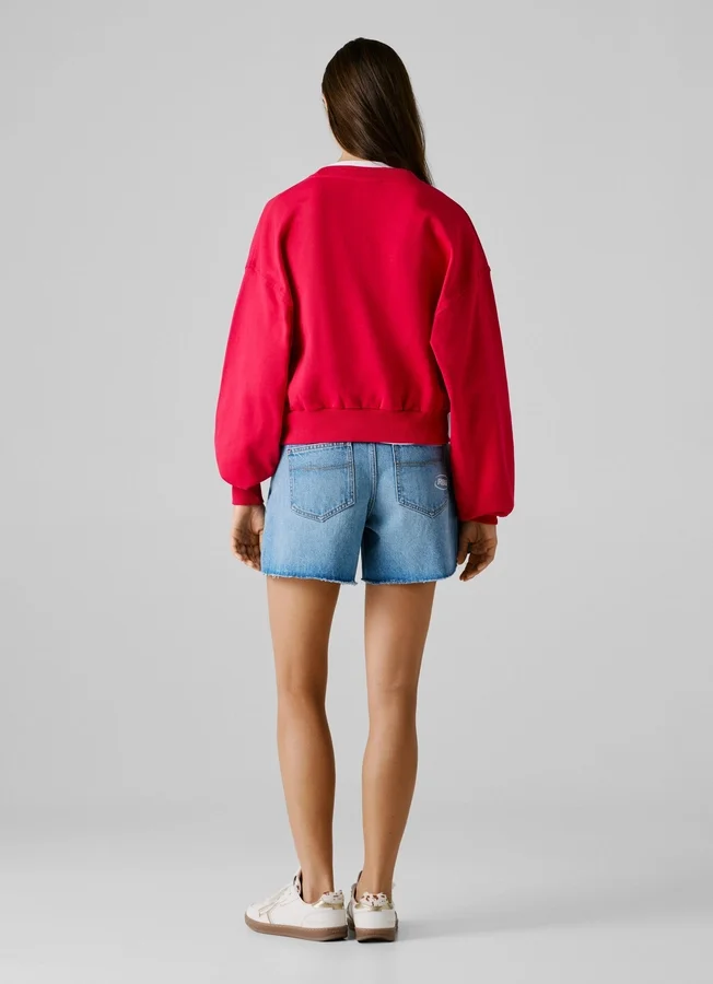 Sweatshirt mit Rundhalsausschnitt und normaler Passform Sweatshirt mit Rundhalsausschnitt und normaler Passform