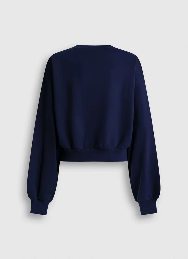 Sweatshirt mit Rundhalsausschnitt und normaler Passform Sweatshirt mit Rundhalsausschnitt und normaler Passform