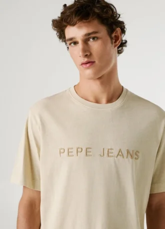 T-Shirt in Regular Fit mit gesticktem Logo