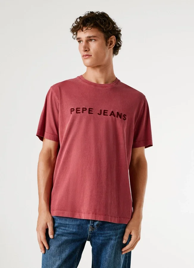 T-Shirt in Regular Fit mit gesticktem Logo T-Shirt in Regular Fit mit gesticktem Logo