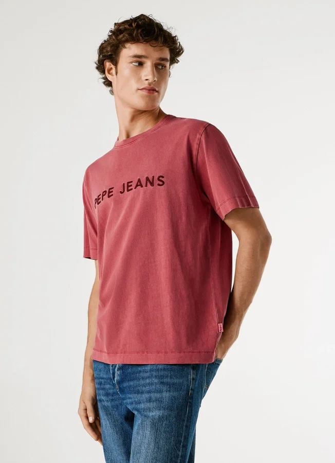 T-Shirt in Regular Fit mit gesticktem Logo T-Shirt in Regular Fit mit gesticktem Logo