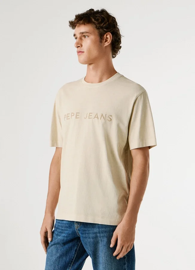 T-Shirt in Regular Fit mit gesticktem Logo T-Shirt in Regular Fit mit gesticktem Logo