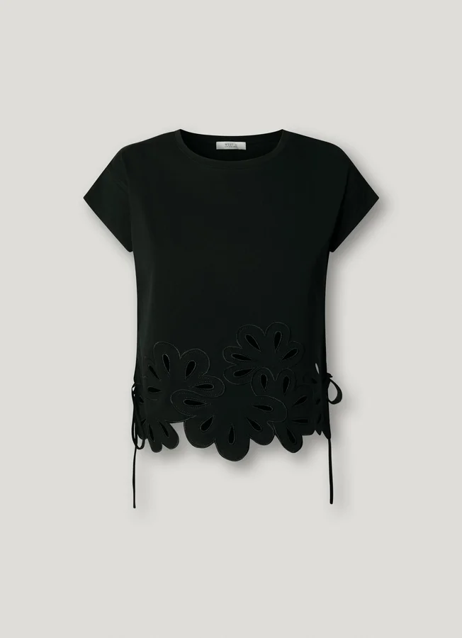 T-Shirt mit durchbrochenen Blumen T-Shirt mit durchbrochenen Blumen