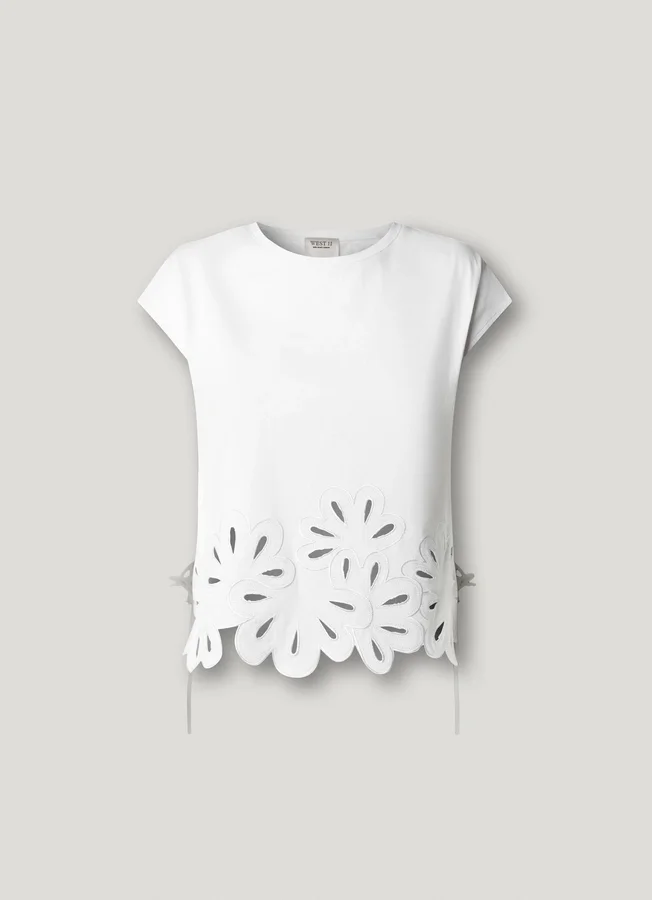 T-Shirt mit durchbrochenen Blumen T-Shirt mit durchbrochenen Blumen