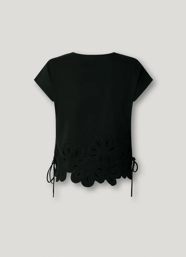 T-Shirt mit durchbrochenen Blumen T-Shirt mit durchbrochenen Blumen