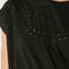 T-Shirt mit durchbrochenen Blumenverzierungen