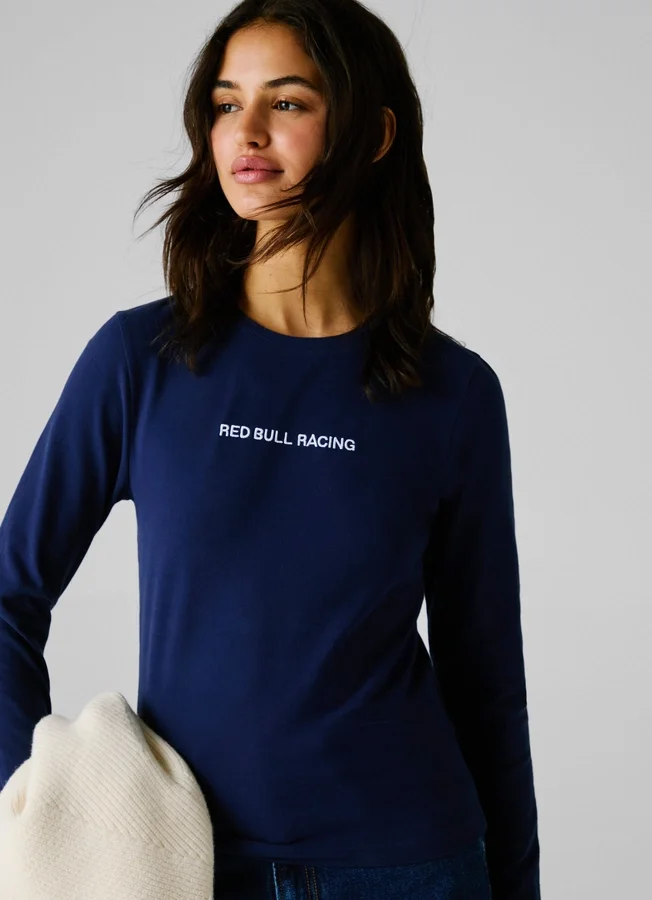 T-Shirt mit gesticktem Logo T-Shirt mit gesticktem Logo