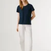 T-Shirt mit gesticktem Logo T-Shirt mit gesticktem Logo