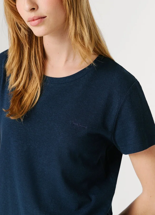 T-Shirt mit gesticktem Logo T-Shirt mit gesticktem Logo