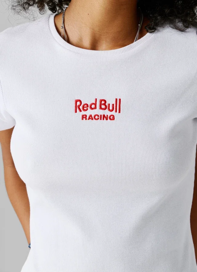 T-Shirt mit gesticktem Logo und Rippbündchen T-Shirt mit gesticktem Logo und Rippbündchen