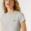 T-Shirt mit gesticktem Logo und Rippstrick