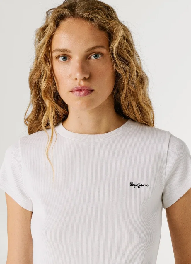 T-Shirt mit gesticktem Logo und Rippstrick T-Shirt mit gesticktem Logo und Rippstrick