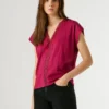 T-Shirt mit V-Ausschnitt und durchbrochenen Details