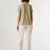 T-Shirt mit V-Ausschnitt und gesticktem Logo T-Shirt mit V-Ausschnitt und gesticktem Logo