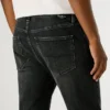 Taper-Fit-Jeans mit mittlerer Leibhöhe – Stanley