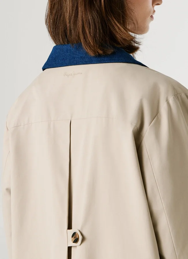 Trenchcoat mit Hemdkragen Trenchcoat mit Hemdkragen