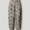 Weit geschnittene Hose mit Blumenmuster Weit geschnittene Hose mit Blumenmuster