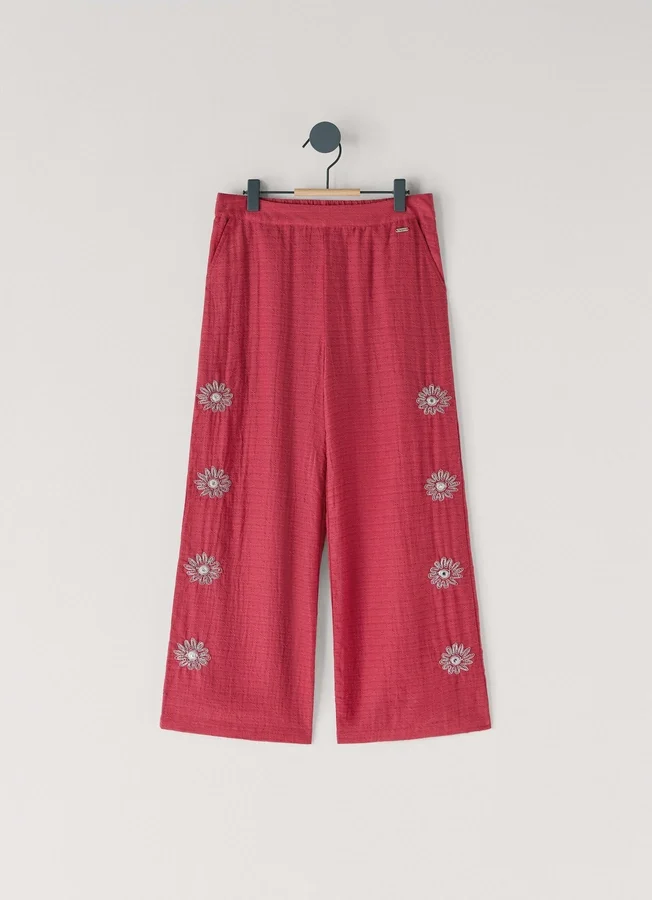 Weite Hose mit Blumenstickerei Weite Hose mit Blumenstickerei