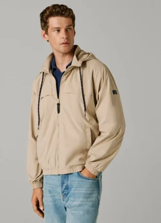 Windjacke mit Kapuze