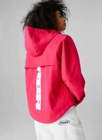 Windjacke mit Kapuze