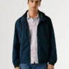 Windjacke mit Kapuze Windjacke mit Kapuze