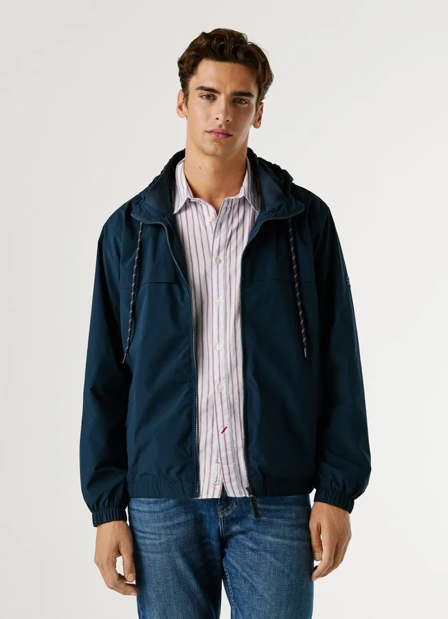Windjacke mit Kapuze Windjacke mit Kapuze