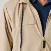 Windjacke mit Kapuze Windjacke mit Kapuze
